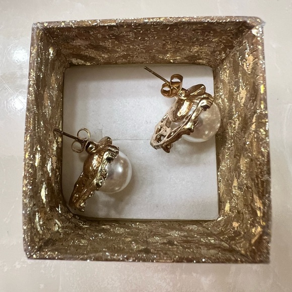 Pearl Earrings - Picture 4 of 4